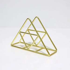 Soporte de pañuelos de metal de primera calidad hecho a mano con un atractivo diseño de inspiración antigua e ideal para mejorar la decoración - Product Image 3