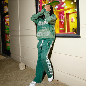 Sweat-shirt unisexe personnalisé en molleton bouclette, coupe courte, avec impression numérique délavée et strass, grammage lourd, style streetwear hiver - Product Image 1