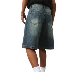 Short en jean déchiré vintage pour homme personnalisé pour l'été et l'automne pour Streetwear avec décoration à rivets et boutons - Product Image 3