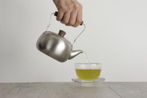 Cha Kogu กาน้ำชาด้ามไม้18-8ทำจากสเตนเลสสตีลคุณภาพสูง - Product Image 5