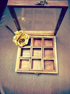 Boîte Masala élégante en bois pour ranger les épices dans la cuisine avec un beau design traditionnel artisanal - Product Image 2