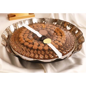 Cuenco de metal dorado martillado de Calidad exclusiva, cuenco para servir chocolate de forma redonda de estilo clásico con soporte negro para fiestas de boda - Product Image 6