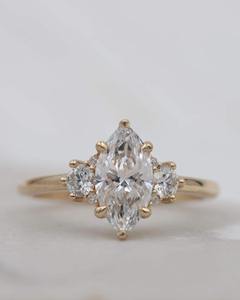 Anillo de Diamante Cultivado en Laboratorio con Corte Marquesa, Oro Amarillo Sólido CVD, Joyería Fina, Anillo de Compromiso con Tres Piedras Creadas en Laboratorio - Product Image 3