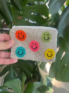 Porte-monnaie perlé de créateur avec broderie artistique - Product Image 2