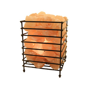 Lampe de sel rose de l'Himalaya de style panier en fer avec décoration de la maison de conception de fleur sculptée avec des morceaux de sel rose - Product Image 5