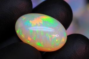 หินโอปอลทรงหลังเบี้ยของแท้จากเอธิโอเปียหินโอปอลขัดเรียบสีรุ้งแวววาวแวววาวพลอยโอปอลเอธิโอเปียของขวัญสำหรับเธอ - Product Image 5