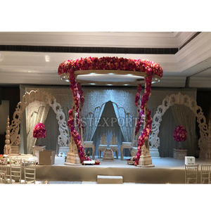 Elegante Mandap de Madera de Teca Tallado a Mano para Bodas - Magnífico y Glorioso Accesorio Decorativo para Bodas Hindúes con Fácil Montaje - Product Image 1