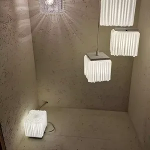 Lampada a sospensione di alta qualità Cubetto realizzata In vetro venezia linea perfetta per la tua casa