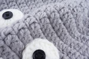 Bonnet bébé en coton tricoté à la main, motif requin, chaud, pour l'automne et l'hiver, avec ouverture pour queue de cheval, personnalisable, vente en gros, motif dessin animé - Product Image 4
