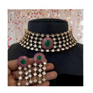 Moissanite con piedras dobles Majestic Emerald Drop Kundan collar conjunto de joyería diseñado para mujeres niñas para boda - Product Image 1