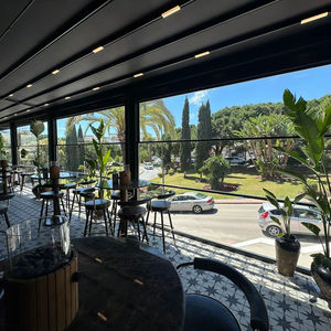 Pérgola Bioclimática de Aluminio con Recubrimiento en Polvo de Platino, Ecológica, Retráctil, Duradera y Resistente a la Intemperie - Product Image 5