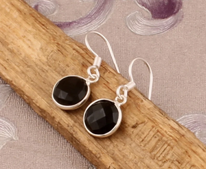 Pendientes de plata de ley 925 con facetas, conjunto de bisel hecho a mano de diseño de ónix negro, para regalo de San Valentín - Product Image 3
