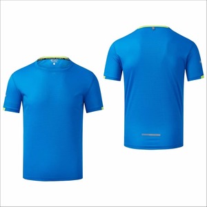 Camiseta de Hombre con Logotipo Personalizado, Cuello en V, 100% Poliéster, Gruesa, de Lujo, Lisa, de Ajuste Regular, Secado Rápido y Transpirable - Product Image 4