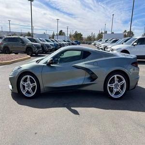 ¡Oferta Imperdible! Chevrolet Corvette Stingray Coupé 2022 Súper Limpio, 490 HP, LT2 V8, Tracción Trasera, Automático, Color Gris, Sedán de Lujo - Product Image 2