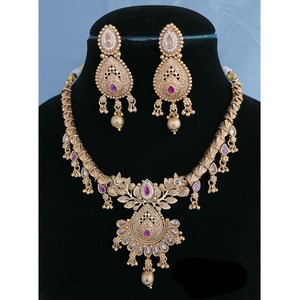 Ropa tradicional Diseño exclusivo de pulido antiguo con aspecto de piedra Conjunto de collar chapado en oro con pendientes para boda para mujer - Product Image 1