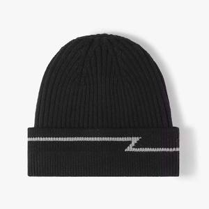 Bonnet tricoté pour adultes de haute qualité avec bonnet unisexe personnalisé Chapeaux à revers d'hiver avec logo personnalisé brodé - Product Image 3