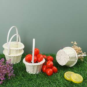 Petits paniers en osier blancs avec poignées, 3,54 pouces, pour pique-niques, décoration de mariage, cadeaux de fête, cadeaux, décoration de jardin - Product Image 1