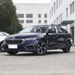 Skoda Octavia 2022 d'occasion - Faible kilométrage, bien entretenue, berline 5 portes, équipements avancés, cuir foncé, panoramique - Product Image 2