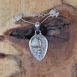 Collier en argent sterling avec pendentif en opale éthiopienne, pierre précieuse, pierre de naissance d'octobre, fait à la main, élégant, cadeau unique pour femmes - Product Image 1