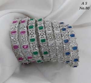 Brazalete de latón con diamantes americanos de lujo para mujer, diseño Floral de corte esmeralda para bodas, compromisos, fiestas con plata - Product Image 2