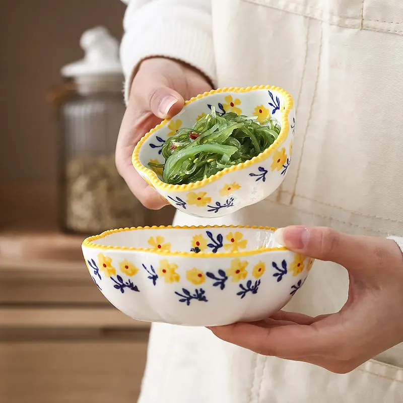 고급 본 중국 영국 스타일 꽃 디자인 핑크 세라믹 식기 세트 꽃과 식물 디자인 도자기 접시 그릇