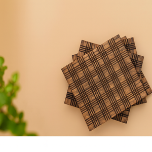 Ensemble de dessous-de-verre en bois d'acacia patchwork |   Design multicolore artisanal |   Sous-verres artistiques pour table - Product Image 5