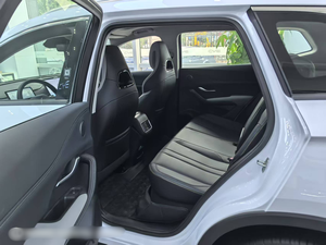 Vehículo Híbrido SUV 2025 OEM con Tracción Eléctrica 4x4, 5 Puertas, 5 Plazas, Cámara Trasera y Norma de Emisiones Euro VI - Product Image 4