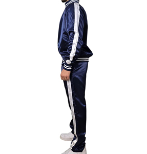 Conjunto Deportivo de 2 Piezas para Hombre, 100% Poliéster, Cómodo, con Logotipo Bordado Personalizado, Talla Grande, Tela Satinada, Estilo Urbano, Traje Deportivo Sólido - Product Image 3