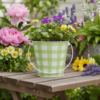 Jardinière en métal à carreaux vertes durables personnalisée avec poignée |   Mini pot de fleurs en forme de seau pour la décoration intérieure et extérieure, jardin, cadeau