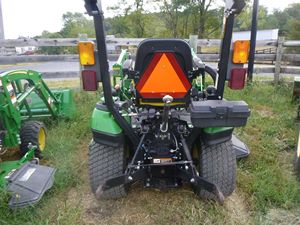 Tractor usado 2015 Johnn Deeere 1025R - Product Image 6