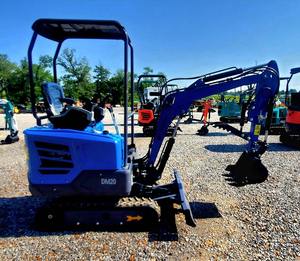 2025 DM20 Mini pelle Yanmar moteur Eaton cylindre hydraulique Changchai moteur-1.2 tonnes fonctionnement chenille engrenage PLC pompe boîte de vitesses - Product Image 5