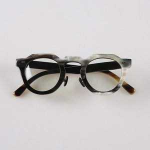 Nouvelle paire de lunettes en corne de designer avec plusieurs options de design fabriquée avec de la corne animale naturelle Fabrication directe en gros - Product Image 2
