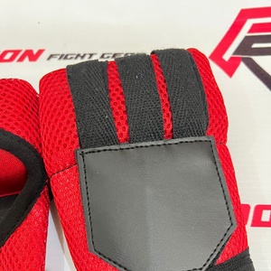 Gants d'entraînement de haute qualité avec bandages intérieurs en gel, logo personnalisé, protection professionnelle douce pour les mains, bandages rapides en coton - Product Image 3