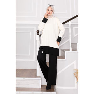 Ensemble tricoté bicolore pour l'automne, grande taille, coupe ample, imprimé avec boutons en pierre, couleur crème, respirant - Product Image 1
