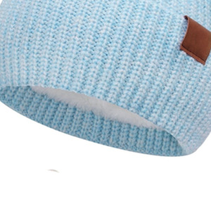 หมวกบีนนี่แบบยูนิเซ็กซ์ทันสมัยและอบอุ่น พิมพ์ลายดิจิทัล เนื้อผ้านุ่ม 100% อะคริลิก สำหรับใส่ในฤดูหนาว แฟชั่นลำลอง และการเดินทาง - Product Image 4