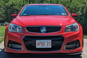 Chevrolet Coupé 2024 Usado, Color Oscuro, R15, Cuero, Ejecutivo, Alto Rendimiento, Potencia, Lujo, Manejo Preciso, Techo Panorámico, Diseño de Ingeniería, Volante a la Izquierda - Product Image 2