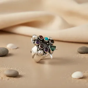 Bague de cocktail géométrique plaquée platine et rhodium pour femme avec pierres précieuses multiples - Product Image 2
