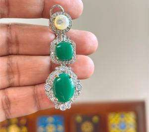 Magnifiques boucles d'oreilles pendantes en laiton plaqué argent de qualité supérieure, ornées de zircons, au look moderne et tendance, idéales pour les mariages et les soirées, pour femmes et jeunes filles. - Product Image 2