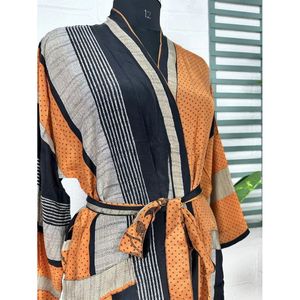 Kimono Vintage de Crepé de Seda, Ligero y Lujoso, Bata Suave y Cómoda, Regalo Perfecto para Mujer, para Usar por la Noche, Tejido para Primavera - Product Image 4