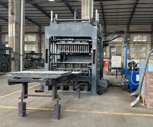 Máquina Moldeadora de Bloques de Cemento y Hormigón QT6-15 Certificada 2026, Potencia 32 kW, Garantía de Más de 5 Años - Product Image 1