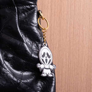 Kit de accesorios metálicos que incluye llaveros - Product Image 5