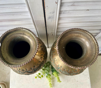 Grosir vas bunga kuningan ukiran tangan India Pot logam dekoratif meja Pot bunga Aluminium dekorasi rumah murah