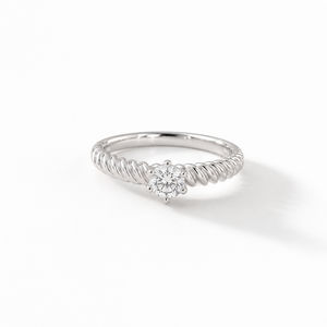 Bague solitaire en zircon blanc taille princesse en or blanc plaqué rhodium - Product Image 4