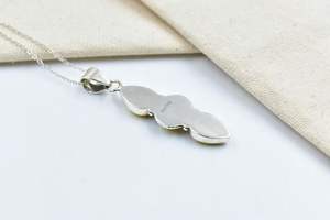 Pendentif en argent sterling turquoise Dahlia miel fait à la main avec chaîne réglable de 16 pouces cadeau de bijoux unique - Product Image 2