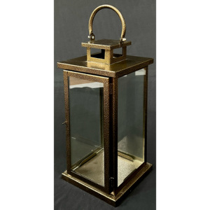 Vente en gros de bougeoirs en métal au design royal Lanternes et bocaux à bougies élégants pour la décoration intérieure Articles suspendus pour Noël et les mariages - Product Image 2