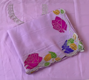Sari de Georgette Brillante con Diseño de Estrellas, Bordado de Diamantes Zarkhan, Borde con Trabajo de Corte y Diseño de Rosas Estampado a Mano Minakari, para Fiestas - Product Image 4