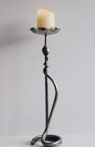 Portavelas de aluminio de aspecto Vintage para repisa de chimenea - Product Image 3