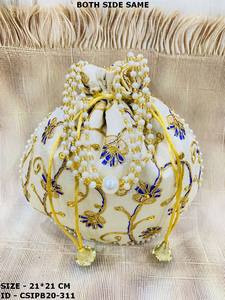 Sac Potli en tissu Batwa brodé à la main indien, motif de pièces de monnaie tendance, multicolore, Craftstages International - Product Image 6