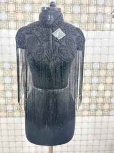 Cape burlesque élégante avec des fils de perles, perles droites naturelles, tenue de fête festive, se ferme au cou, vêtements de festival magnifiques - Product Image 3