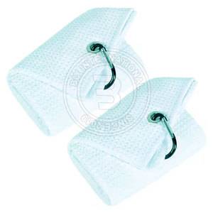 Serviette de golf gaufrée douce et sans peluches de qualité supérieure avec un crochet en aluminium robuste pour les joueurs professionnels - Product Image 4